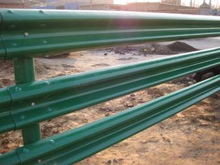 危险地段三层护栏板