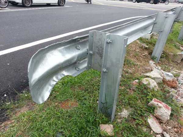 H型钢连接鱼尾端头